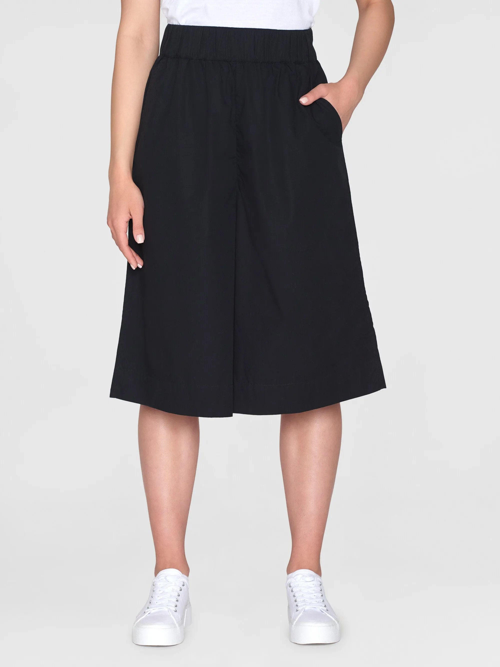 EVE culotte high-rise extra wide shorts - GOTS/Vegan - Black Jet